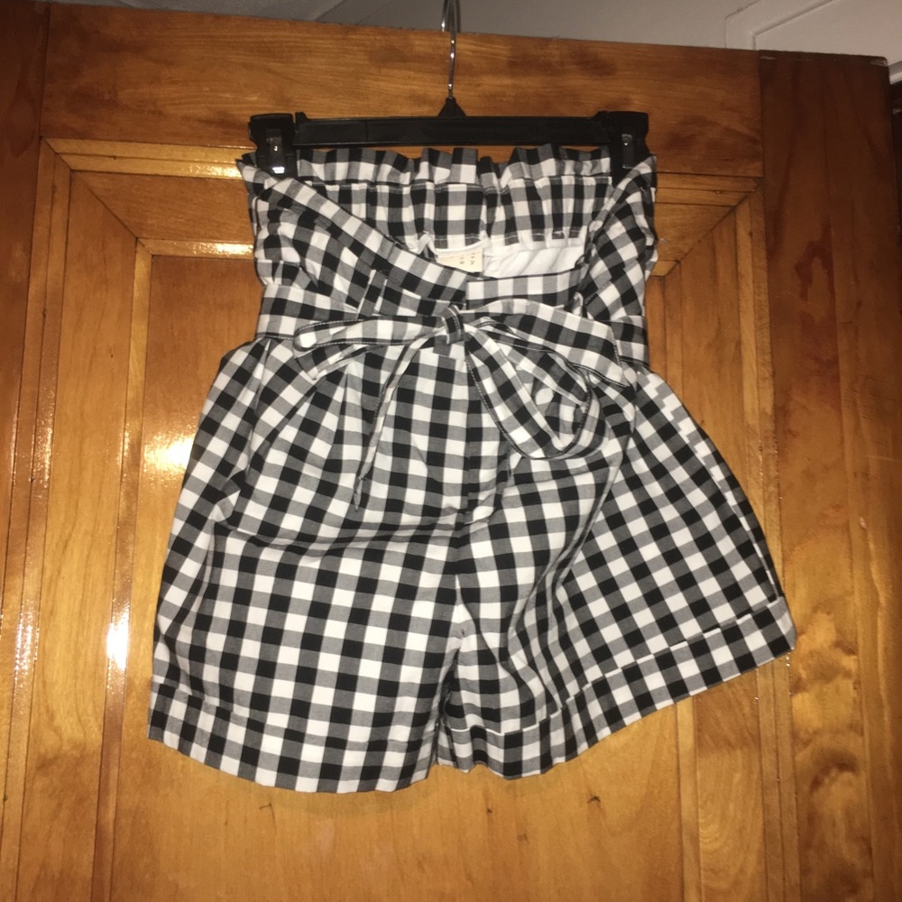 NEW PLAID SHORTS